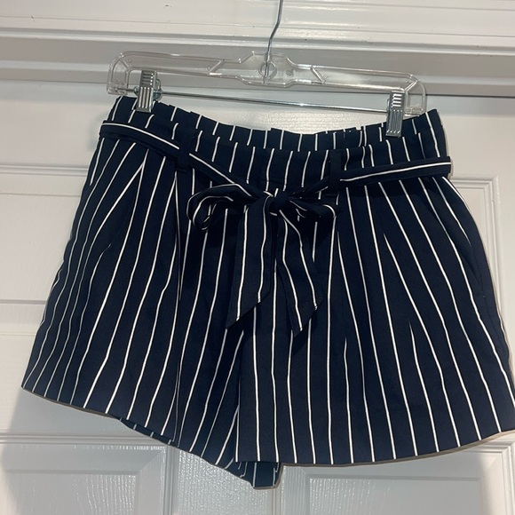Banana Republic striped shorts - Picture 1 of 6